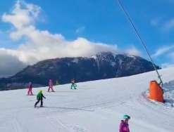 Kids in den Schnee