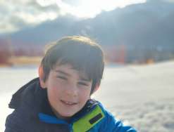Kids in den Schnee