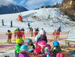 Kids in den Schnee